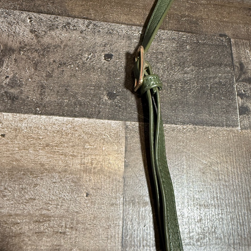Margot Green Tassle Zipper Purse - Picture 5 of 7